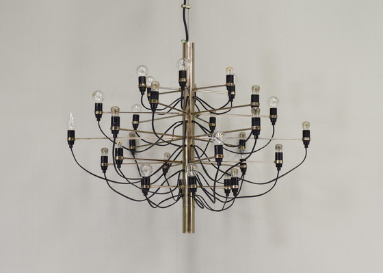 Image 1 of Early edition Gino Sarfatti 2097/30 Brass chandelier for Arteluce / Flos, Italy – 1958