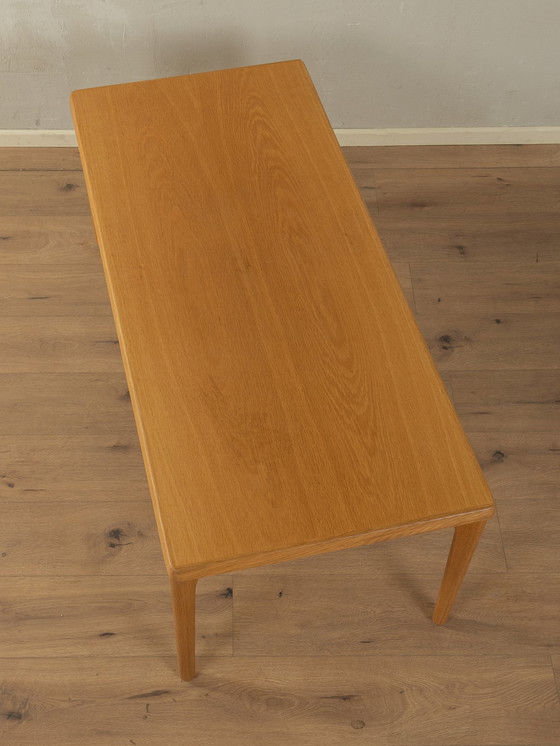 Image 1 of  Table basse des années 1960, Henning Kjaernulf