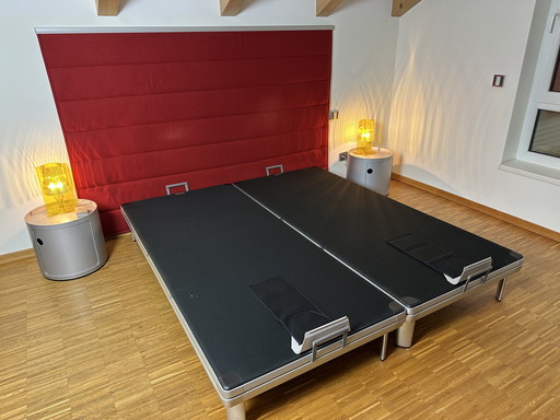 Röwa Genio bed with wall hanging felt red