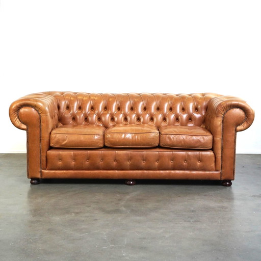 Canapé chesterfield anglais 2,5 places en cuir de vachette marron clair/crème