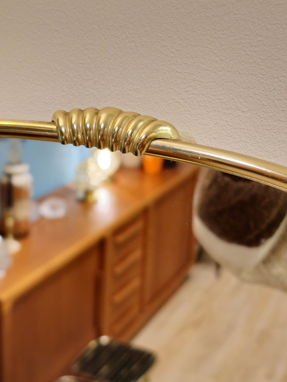 Image 1 of Specchio da parete vintage in ottone dorato