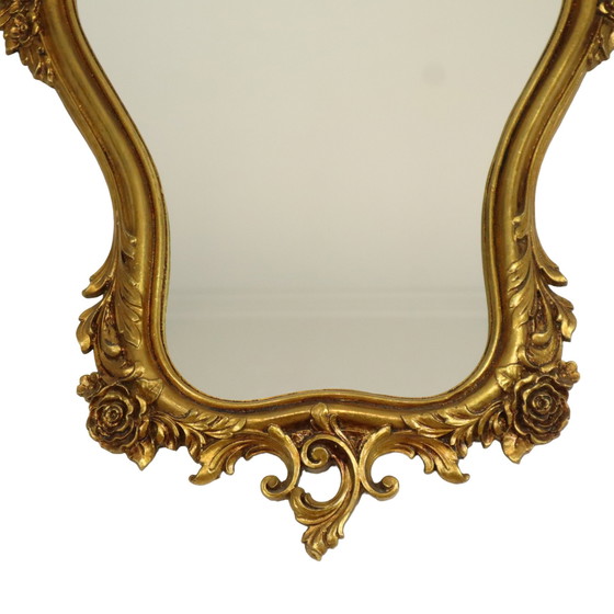 Image 1 of Miroir doré de style rococo avec console