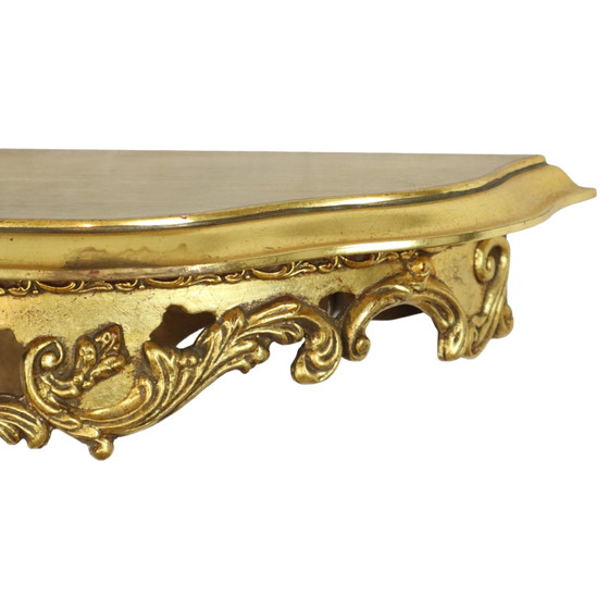 Image 1 of Miroir doré de style rococo avec console