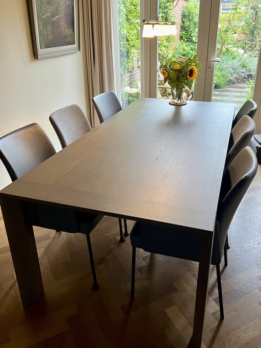 Arco extenso dining table