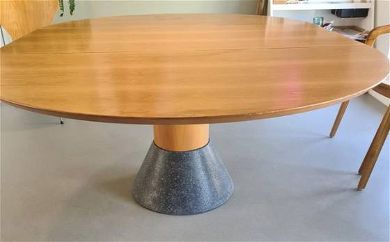 Image 1 of Arco Balance Elipse dining table