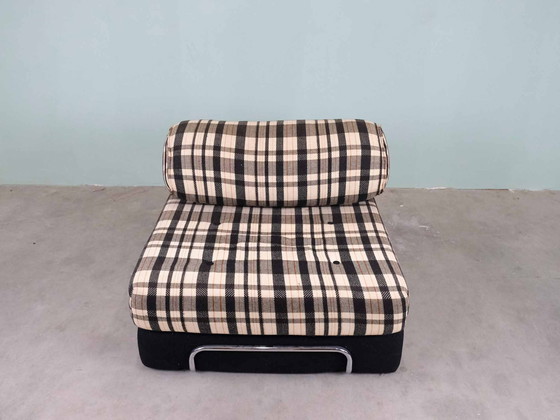 Image 1 of Classic checkered daybed armchair