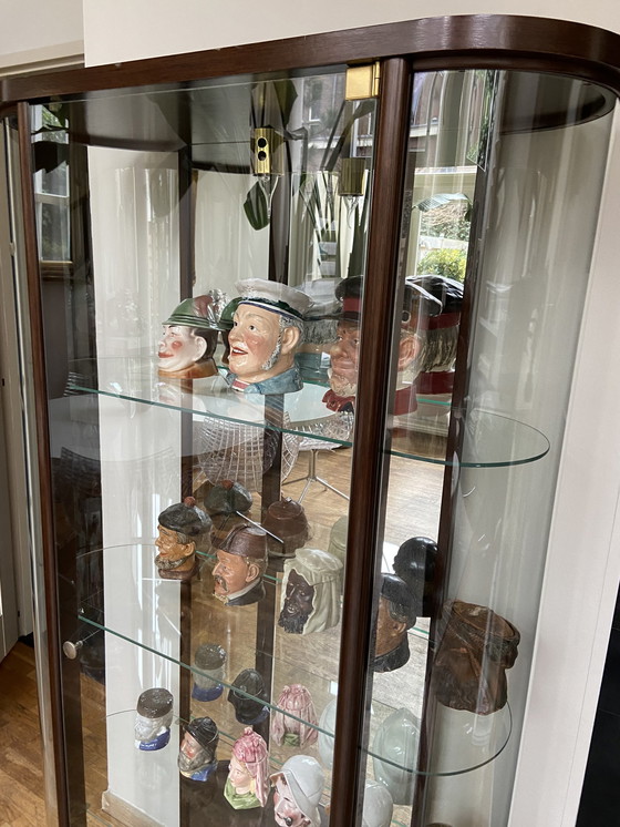 Image 1 of Vitrine classique