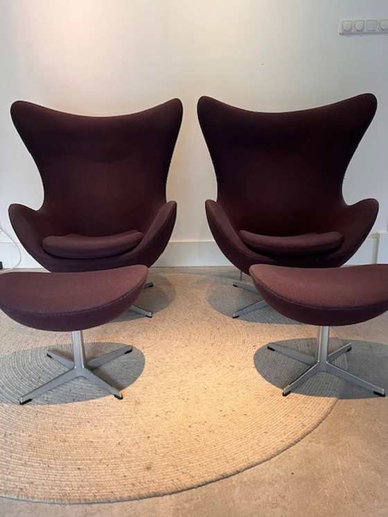 Image 1 of 2x Fritz Hansen Egg Chair + ottoman