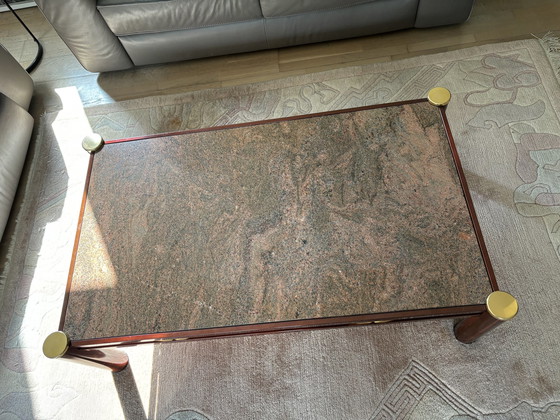 Image 1 of Table bordeaux/ gold