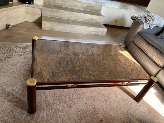 Image 1 of Table bordeaux/ gold