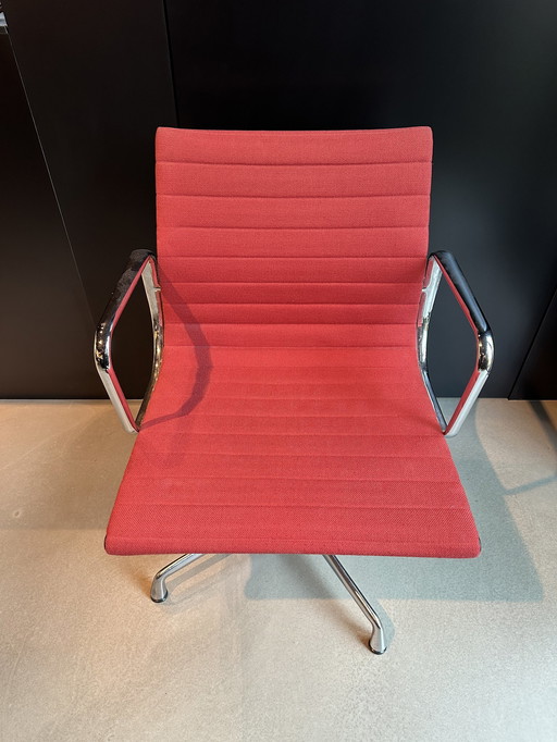 Vitra EA108 chair EA 108 office chair