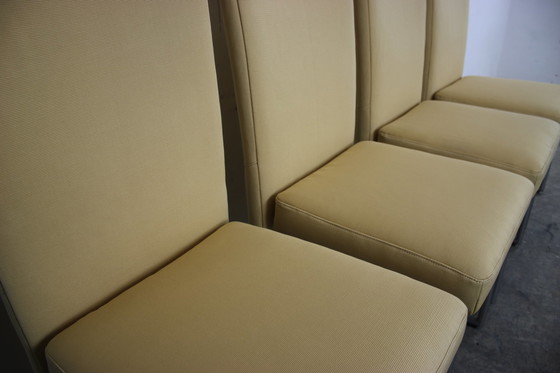 Image 1 of Set di 4 sedie Rolf Benz modello 7400 in tessuto a coste giallo, nuove.