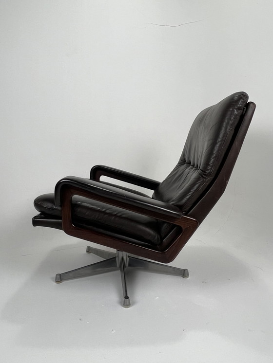 Image 1 of Leather Lounge Chair with Ottoman - Model King Chair & Pouf