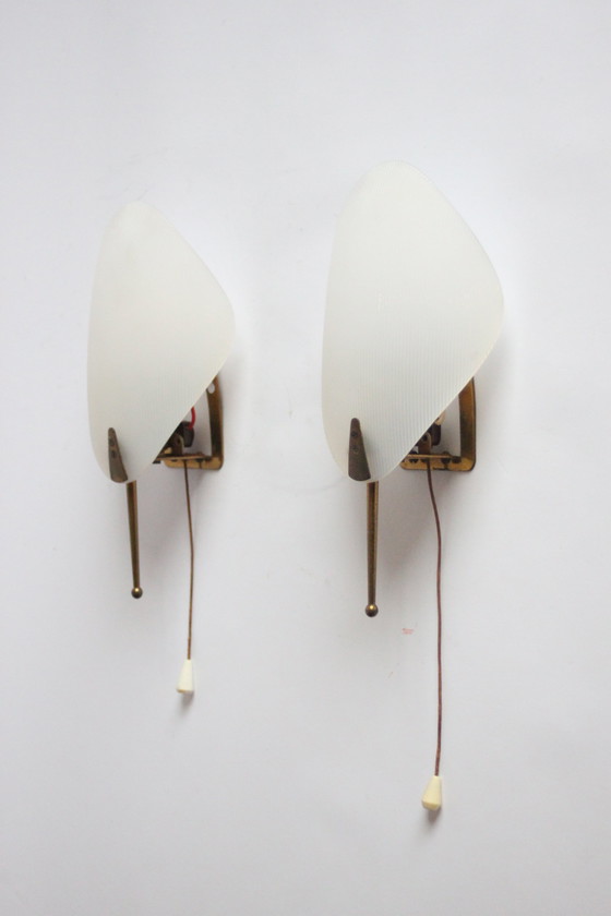 Image 1 of Leaf Shaped Acrylic And Brass Wall Lights, 1950S