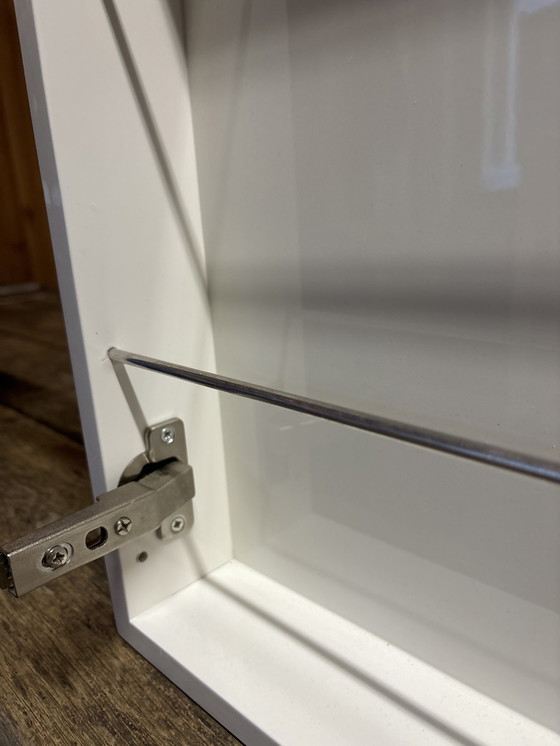 Image 1 of Meuble d'étagère design et brillant