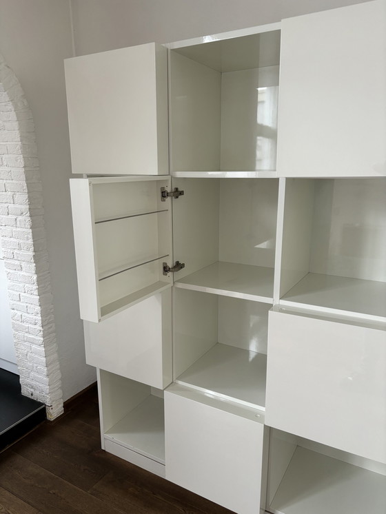 Image 1 of Meuble d'étagère design et brillant