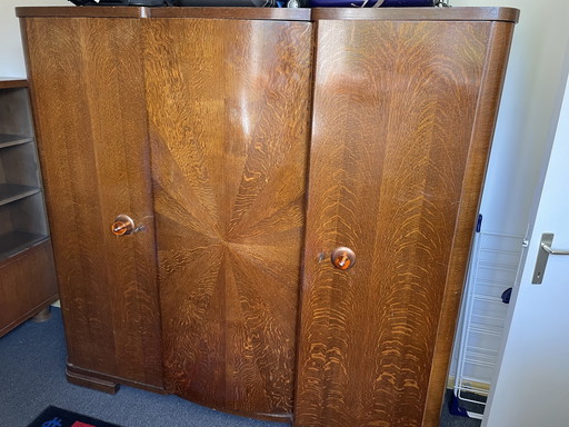 Vintage cabinet lay and hang