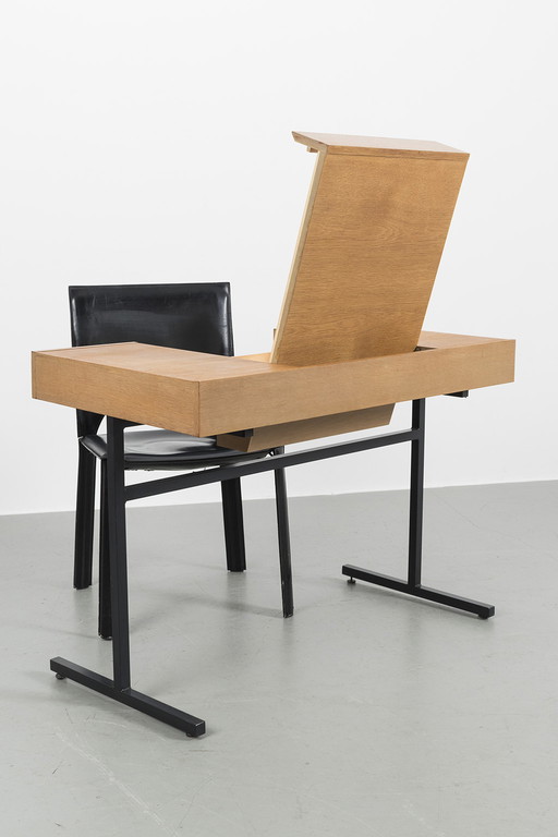 Bureau ou coiffeuse minimaliste