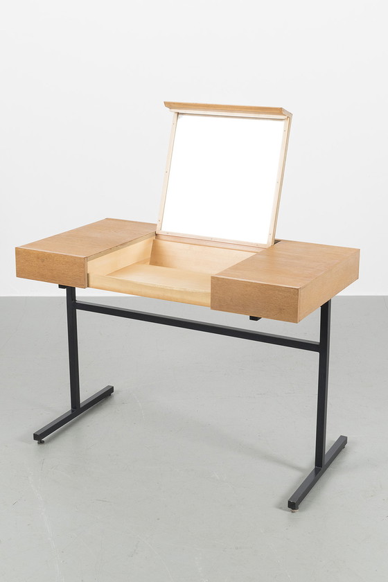 Image 1 of Minimalist desk or dressing table