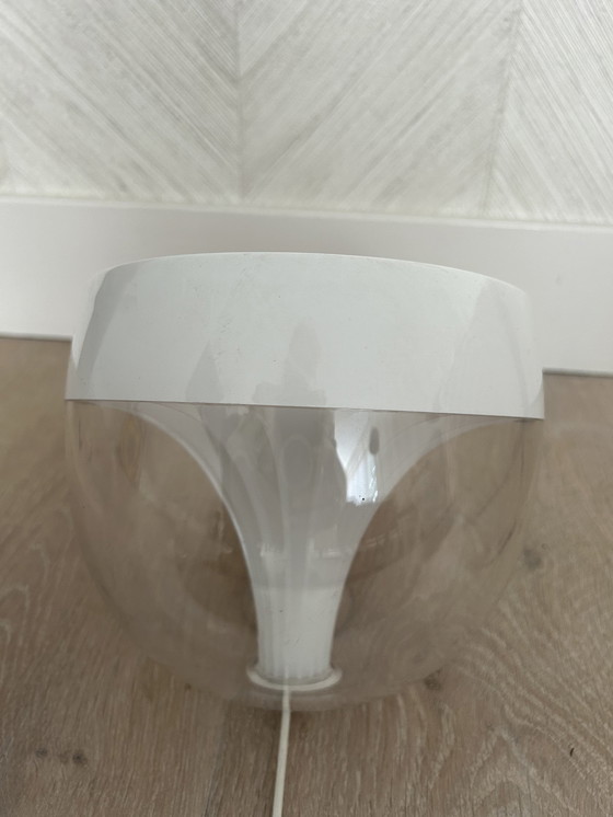 Image 1 of Philips Hue Table Lamp Iris White