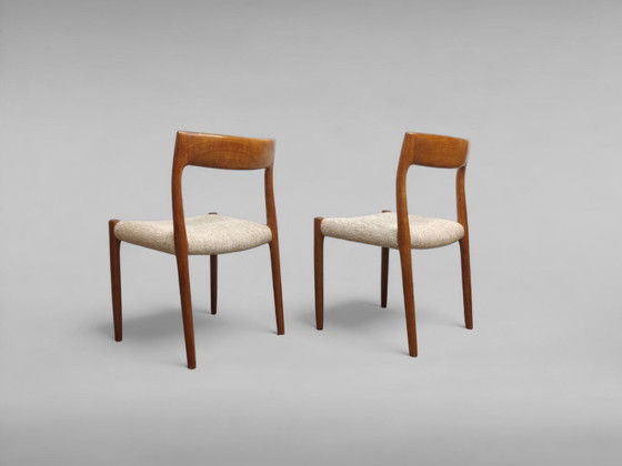 Image 1 of  Chaises de salle à manger Modèle No. 77 par Niels Otto Møller, Set of 5