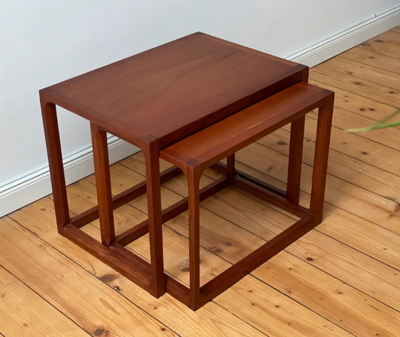 Image 1 of Coffee table 