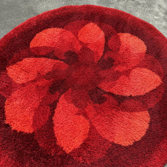 Image 1 of Tapis vintage fleur pop art 1970