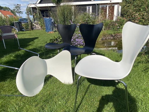 4 X Fritz Hansen/Arne Jacobsen Butterfly chairs