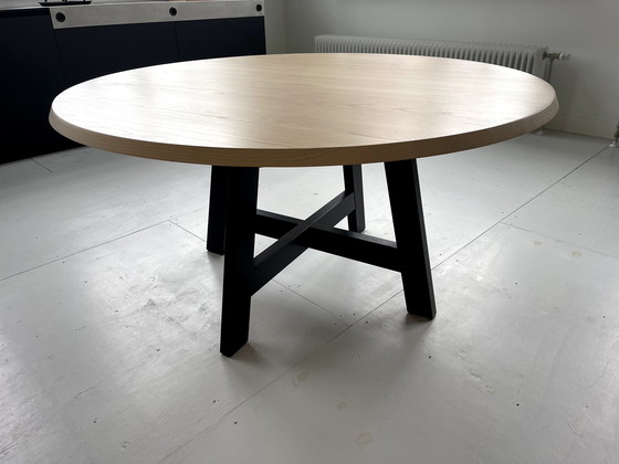 Image 1 of Table à manger en bois lent