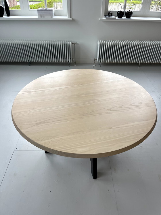 Image 1 of Table à manger en bois lent