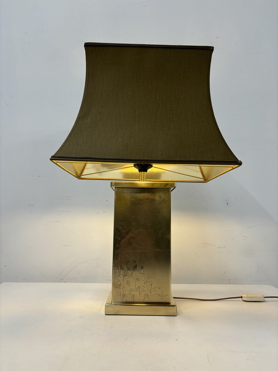 Image 1 of Lampe de table orientale en laiton gravé