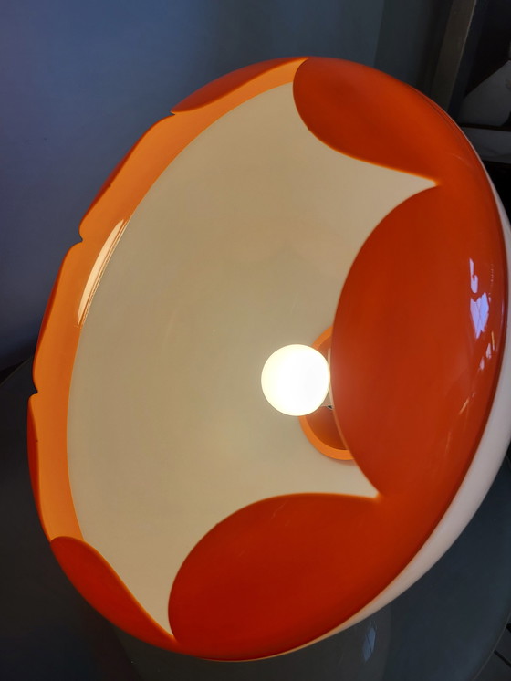 Image 1 of Lampada a sospensione vintage in plexiglass, stile spaziale, arancione e bianca, probabilmente anni '70