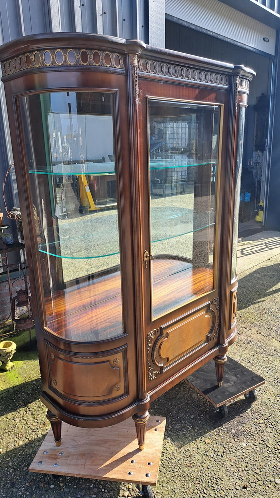 Image 1 of Vetrina classica, mobiletto porta stoviglie. Dimensioni: 140 x 50 cm e 190 cm di altezza.