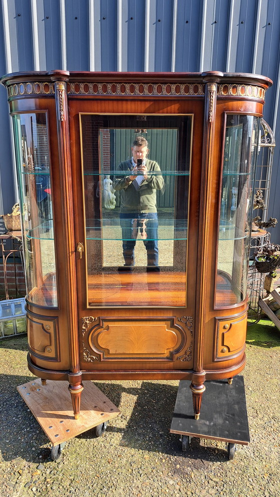 Image 1 of Vetrina classica, mobiletto porta stoviglie. Dimensioni: 140 x 50 cm e 190 cm di altezza.