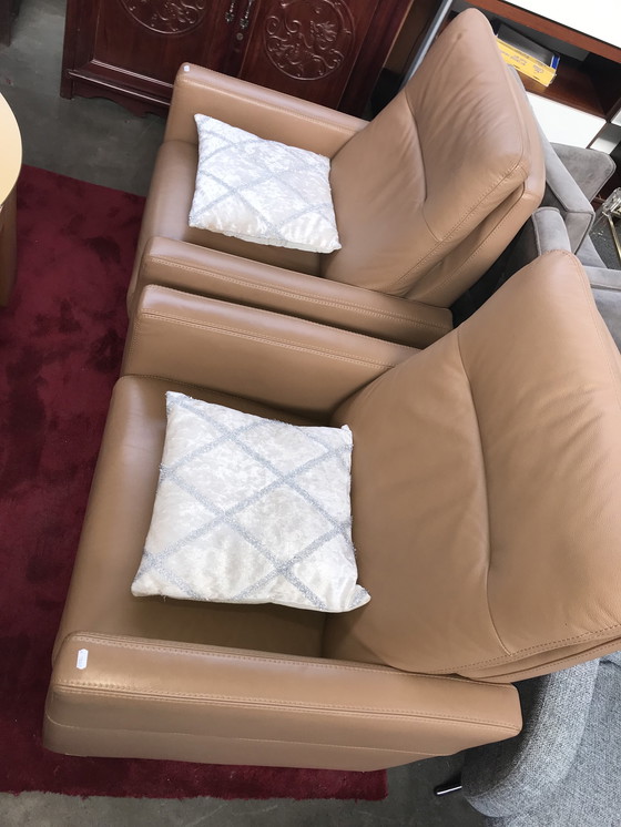 Image 1 of 2x Prominent armchairs