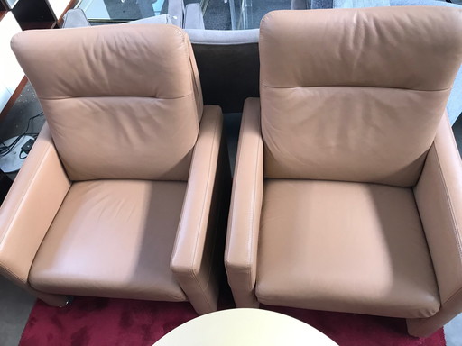 2x Prominent armchairs