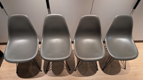 Image 1 of 4x Vitra Dsr