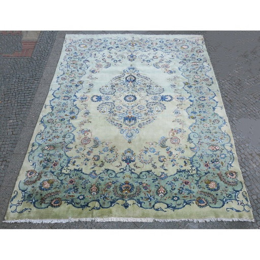 Alfombra Kashan pistacho claro de mediados de siglo