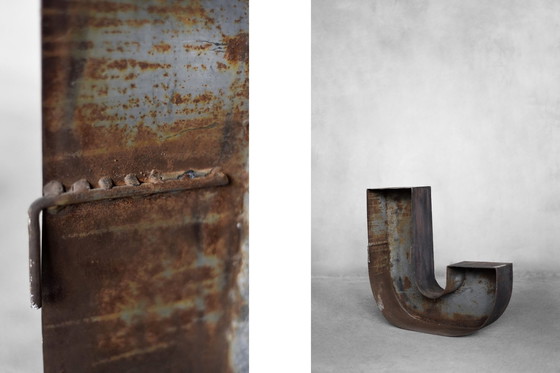 Image 1 of Lettera J in metallo polacco industriale vintage, anni '50