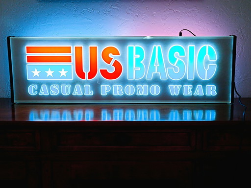 Us Basic illuminated sign