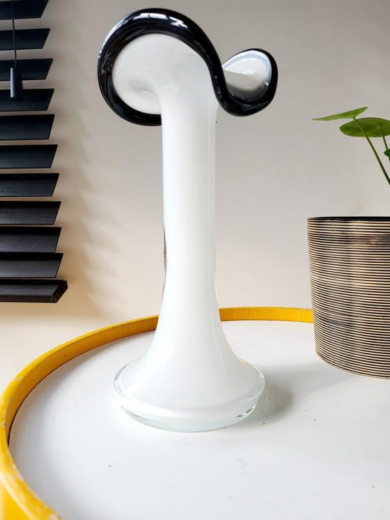 Image 1 of Vaso vintage di Murano, metà secolo, bianco e nero, modello astratto, Italia