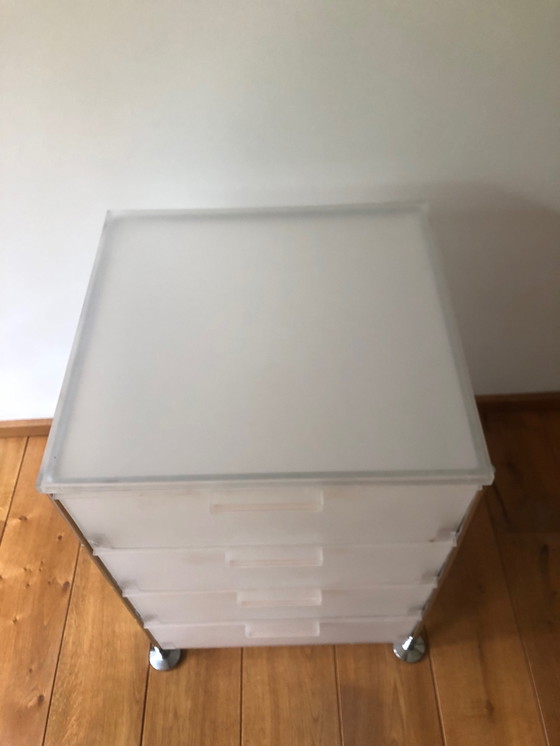 Image 1 of Kartell Mobil 4-drawer cabinet with legs