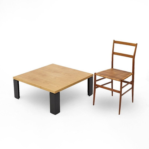 Vintage “Eretteo” square coffee table in ash veneered wood by Orni Halloween for Artemide, Italy 1970