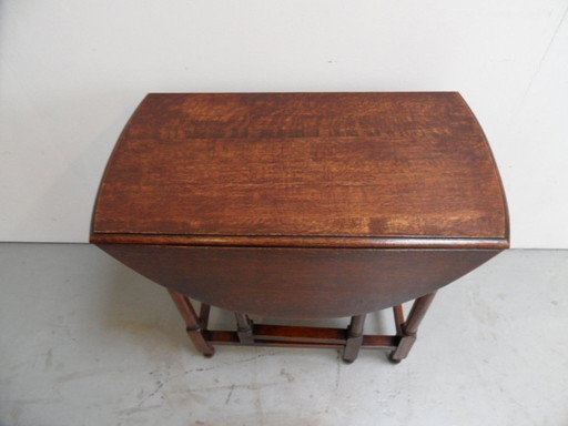 Antique Oak Hangar Table Gateleg Table