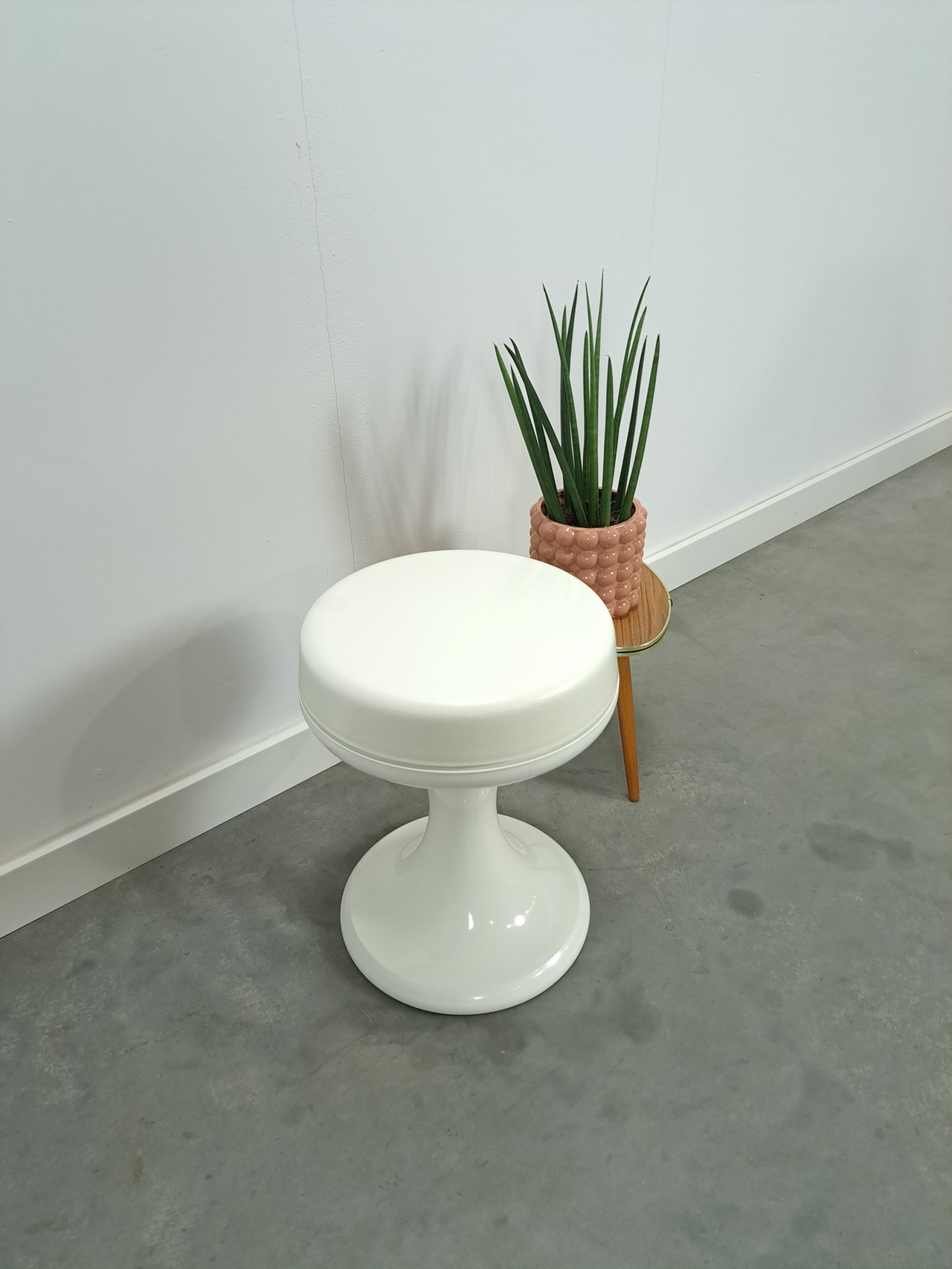 White plastic stool Emsa Germany vintage 155 Whoppah