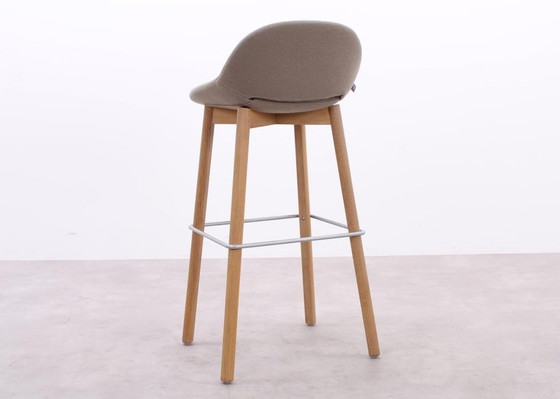 Image 1 of 4X Artifort Beso Barstool Beige