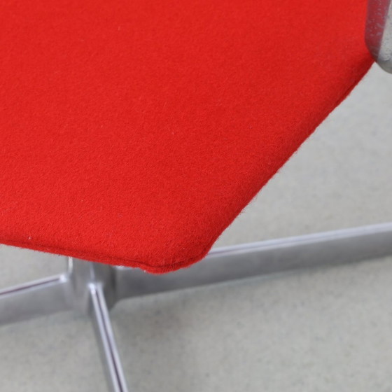 Image 1 of Design Armchair Arper Cativa