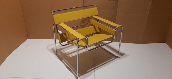 Image 1 of Knoll Wassily B3 New-Never-Used Armchair In Amber Leather By Marcel Breuer