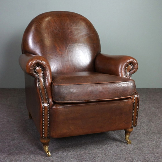 Image 1 of Fauteuil classique en cuir de mouton