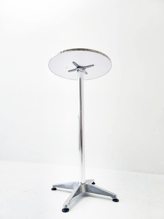 Image 1 of 1 table haute en aluminium